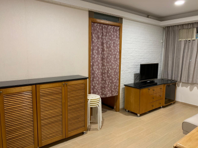 新盤浪勢強勁 二手業主減價出貨 部份業主對議價空間持開放態度 【瓊山苑】低層2房戶 持貨8年 接近平手離場 日前以$350萬元(自由)獲承接