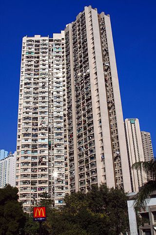 鑽石山鳳鑽苑地理位置優越 最新高層2房單位放盤3天 剛以$600萬元(自由市場)售出 疫情下創屋苑新高成交