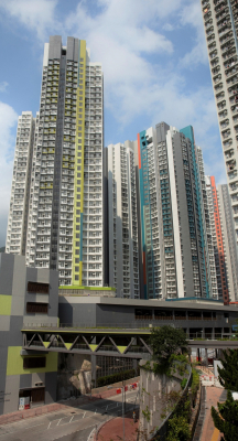 受惠新盤減價帶動 樓市氣氛稍為回暖 二手市場買家再度活躍尋覓筍盤 牛池灣彩興苑最新3房單位以居二市場價$520萬元沽出