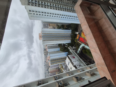 白居二即將爆發 6000組買家準備入市 準買家蠢蠢欲動四出睇樓 黃大仙區二手居屋成焦點 慈雲山慈愛苑高層2房成交$328萬（綠表價）