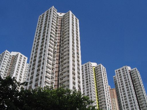 牛池灣瓊山苑3房295萬元沽